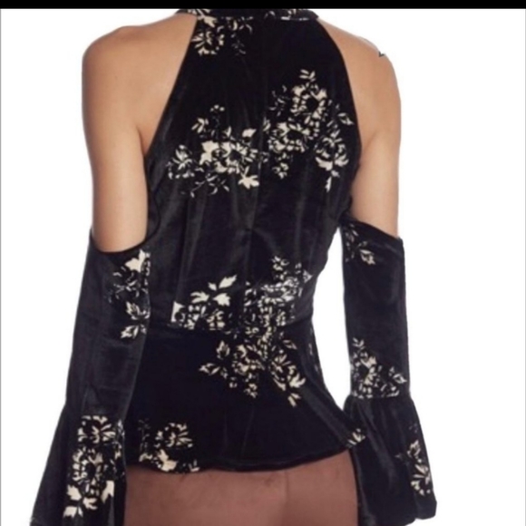 Romeo and juliet couture - Picture 2 of 2